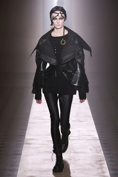 Look 22